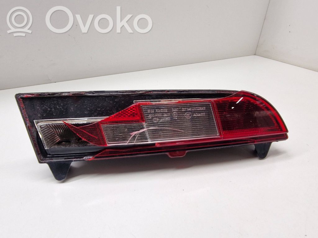 Rear bumper light   7304044