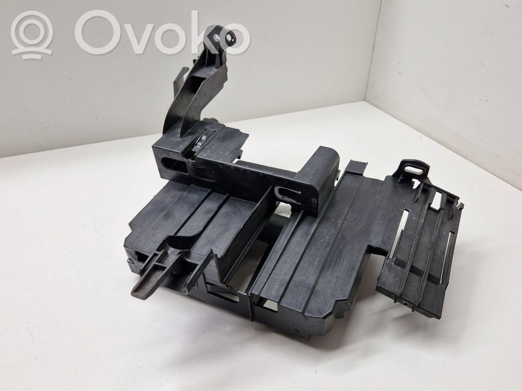 Engine control unit box   8632555