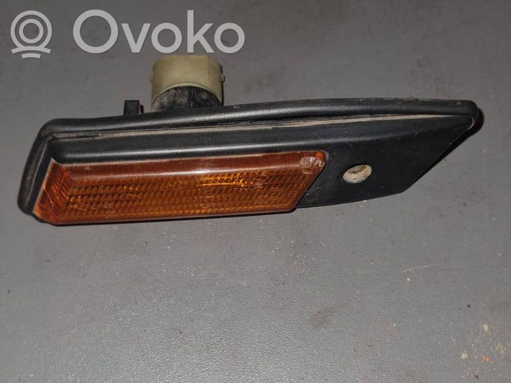 BMW 3 E36 Front fender indicator light 