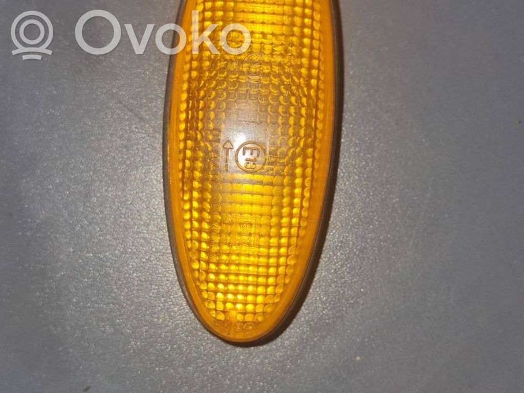 Mazda 626 Front fender indicator light 