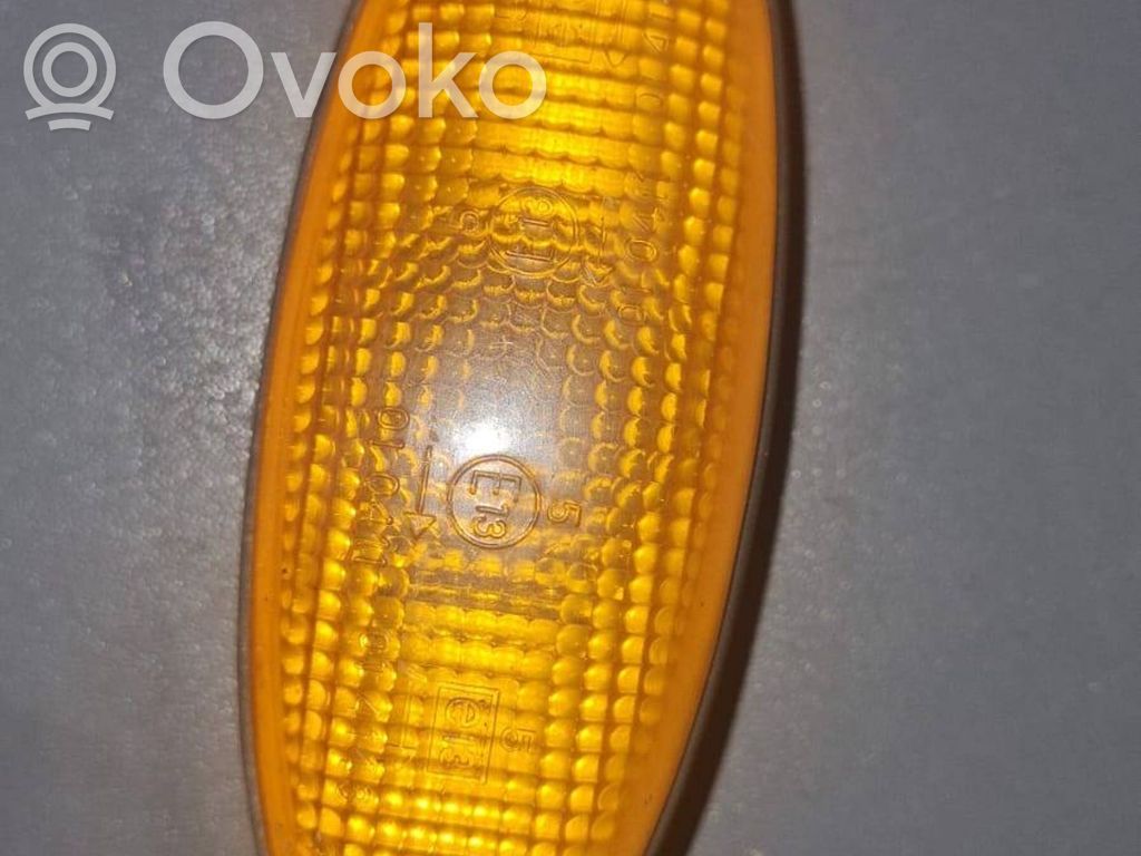Mazda 626 Front fender indicator light 