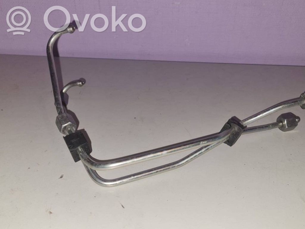 Ford Mondeo Mk III Fuel main line pipe 