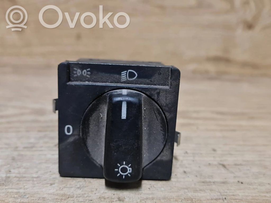 Light switch   1398417