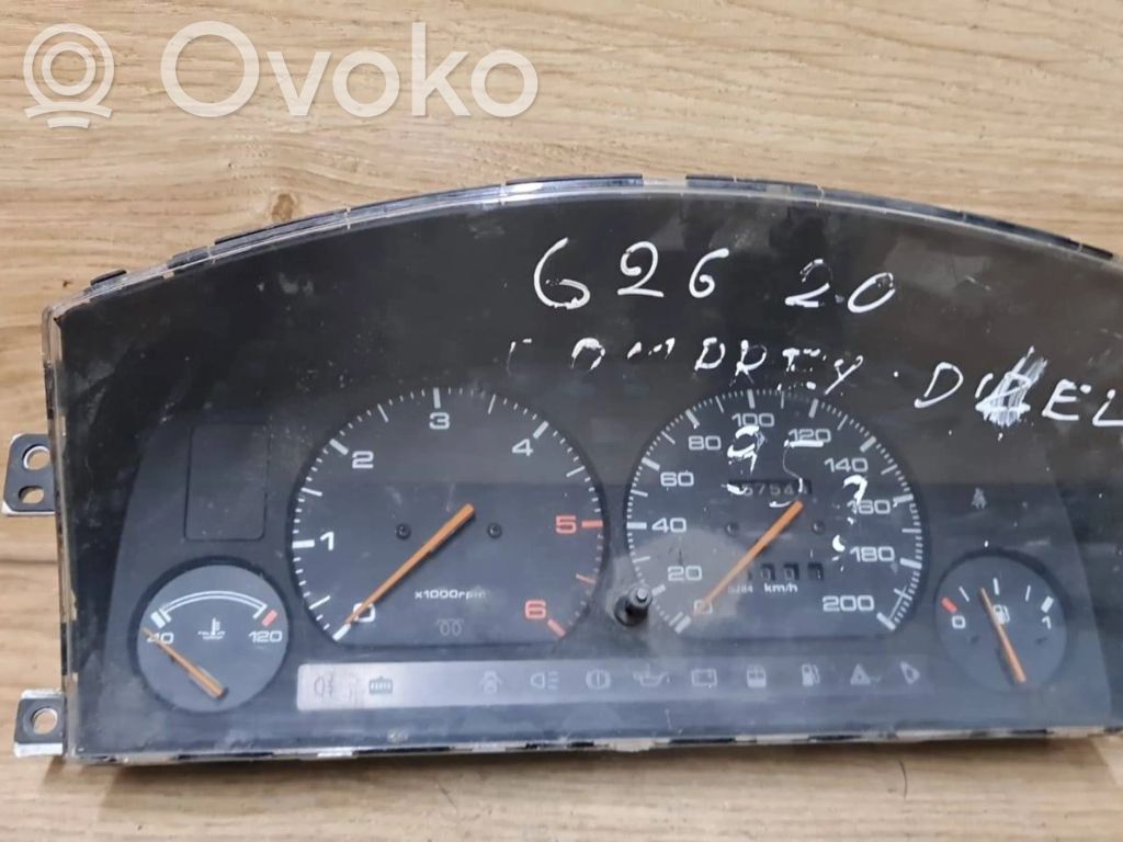 Mazda 626 Speedometer (instrument cluster) 