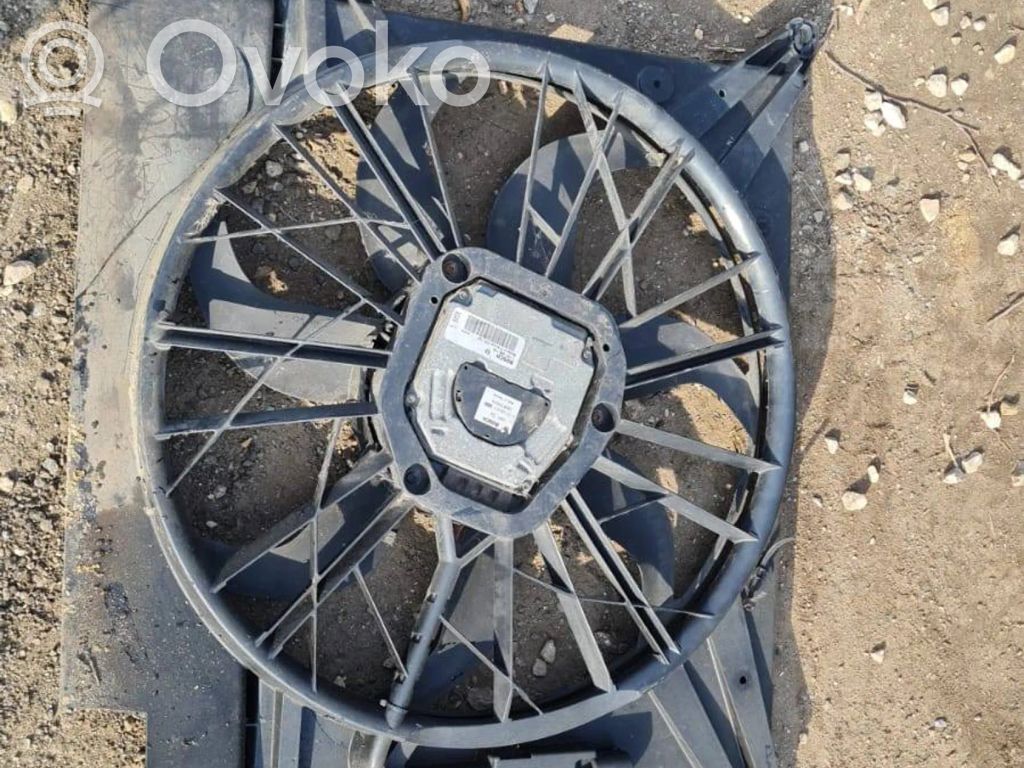 Volvo XC90 Elektryczny wentylator chłodnicy 