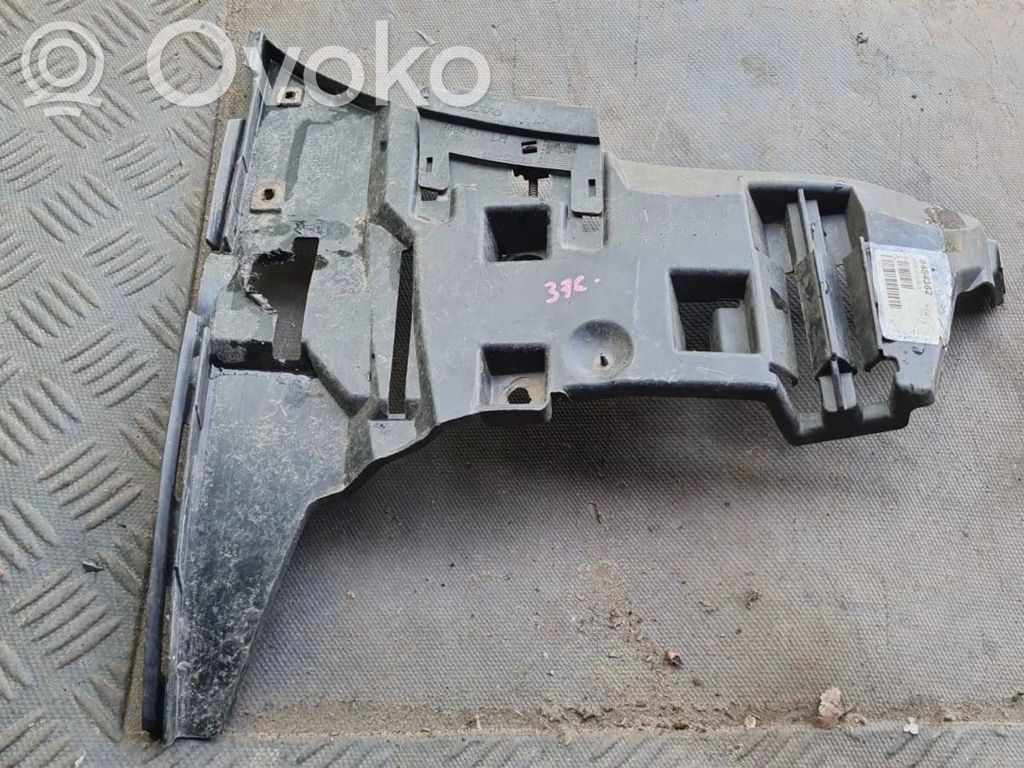 Volvo V70 Front bumper mounting bracket 