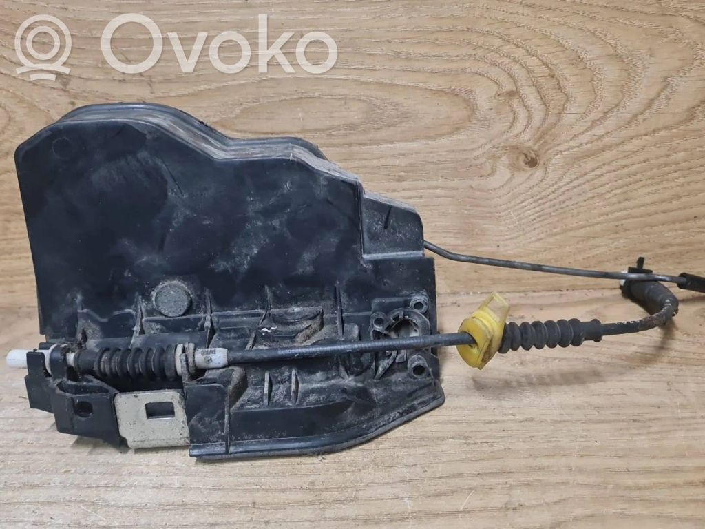 Front door lock   7154619