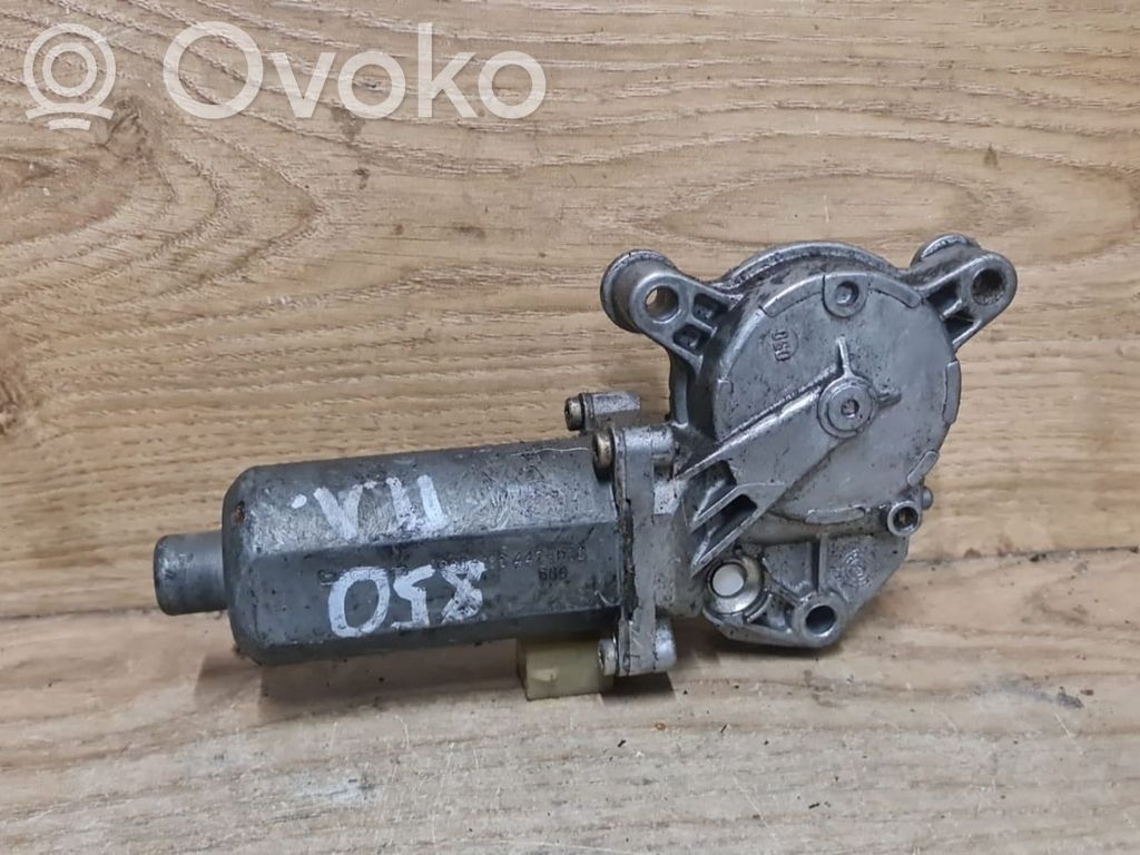 Volvo 850 Front door window regulator motor 