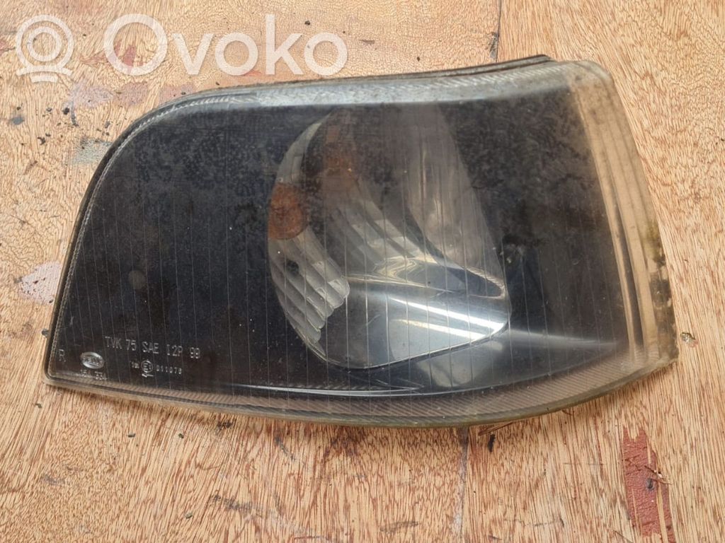 Volvo S40, V40 Kierunkowskaz przedni 