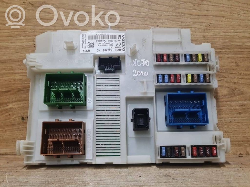 Volvo XC70 Sulakemoduuli 