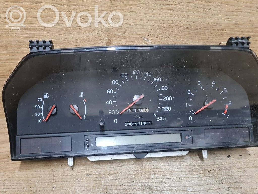 Volvo 850 Speedometer (instrument cluster) 