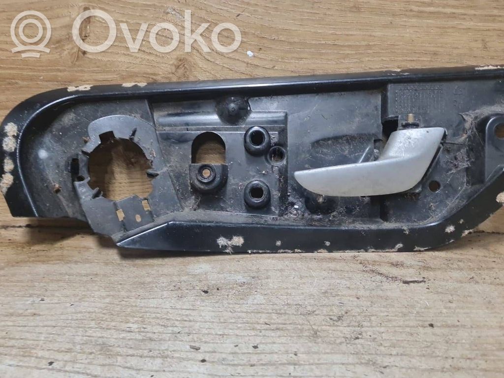 Volvo V70 Front door interior handle 