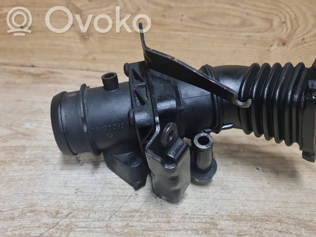 Intercooler pipe mounting bracket   964383698