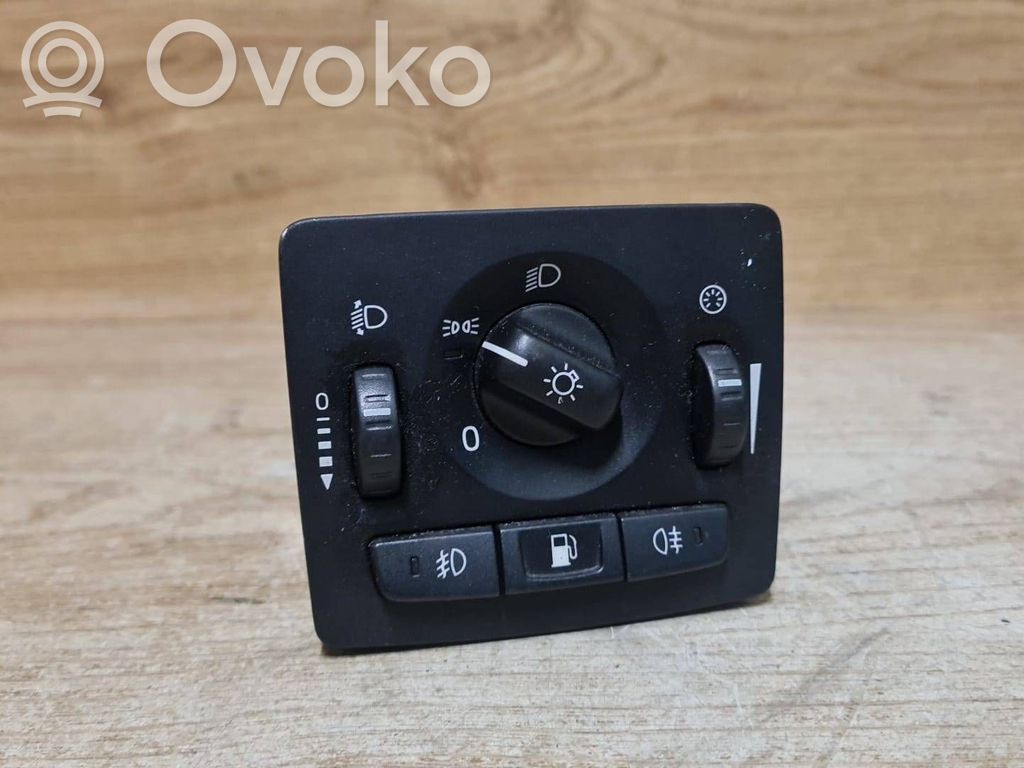 Light switch   30739300