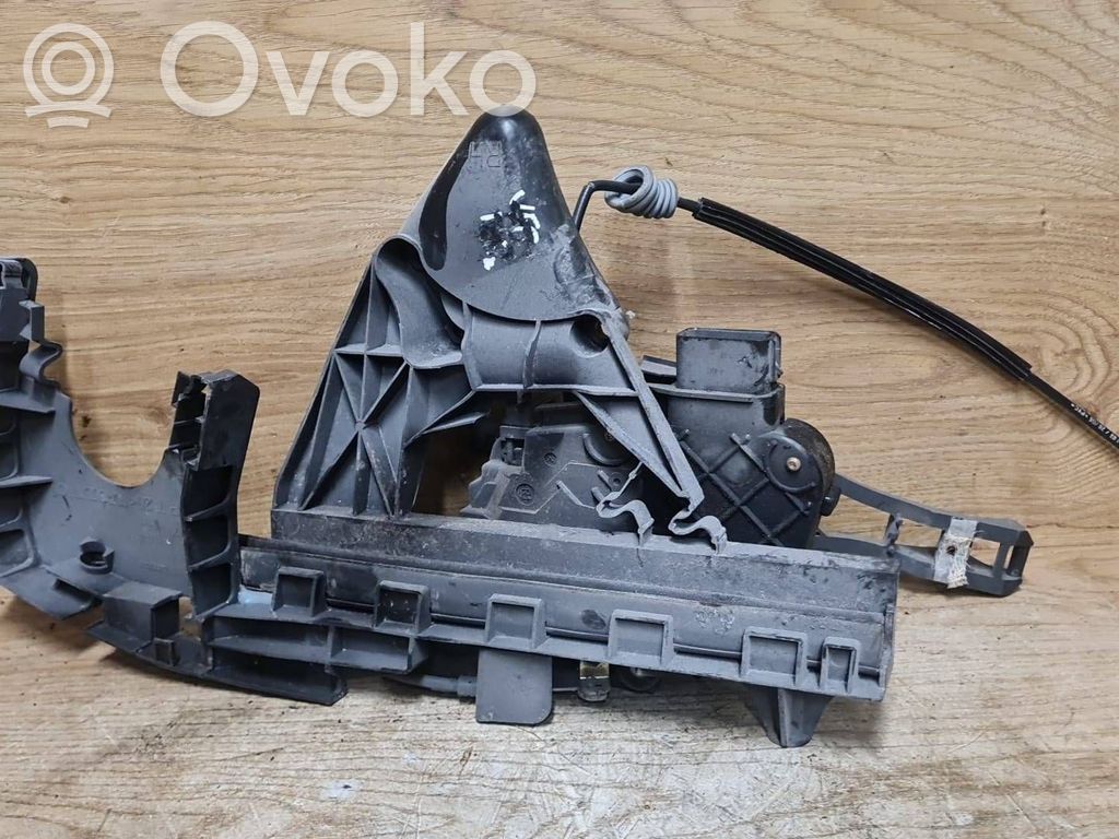 Volvo V50 Priekinė durų spyna 