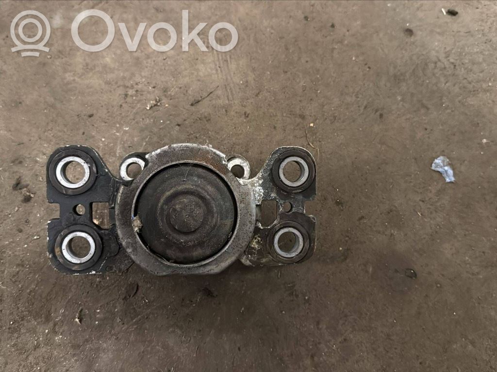 Engine mount bracket   8G9N7M121BA
