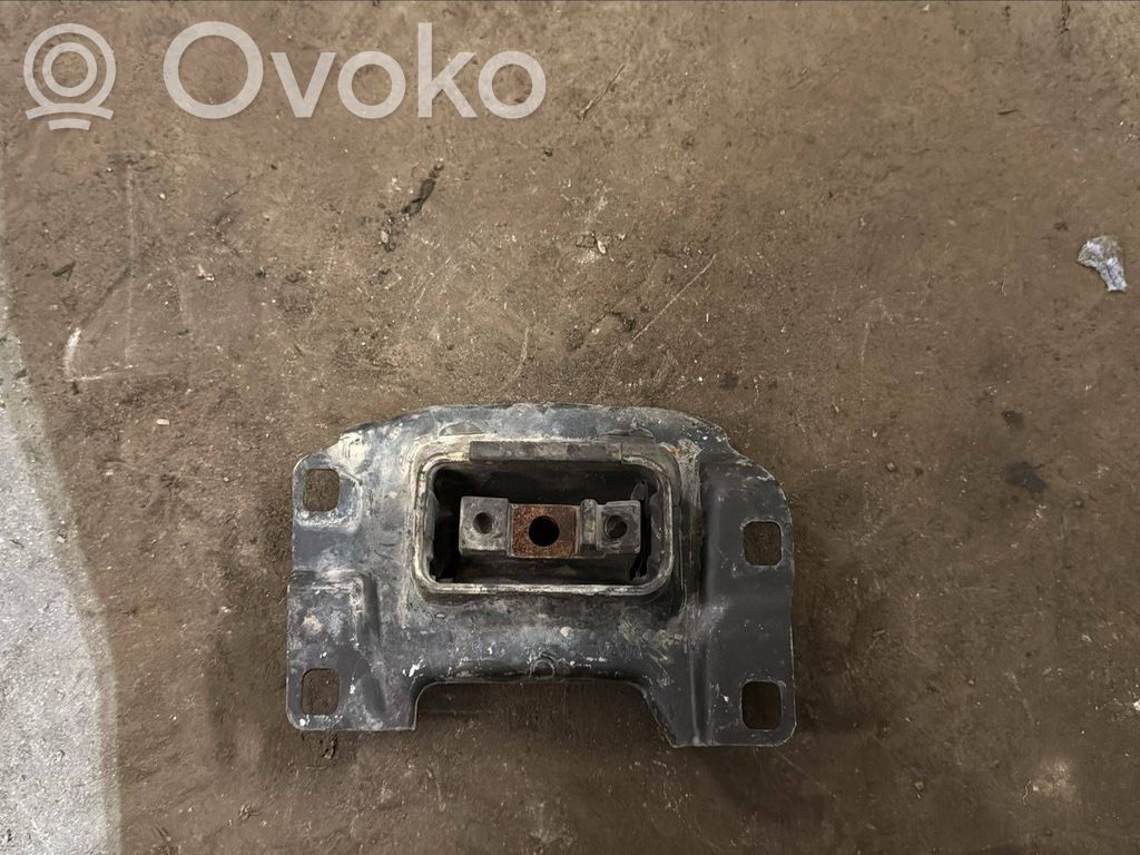 Engine mount bracket   3M517M121AE