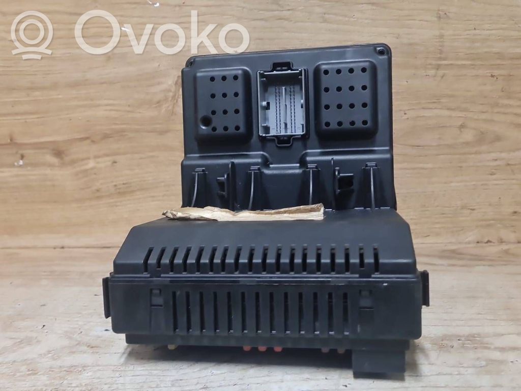 Volvo V70 Fuse module 