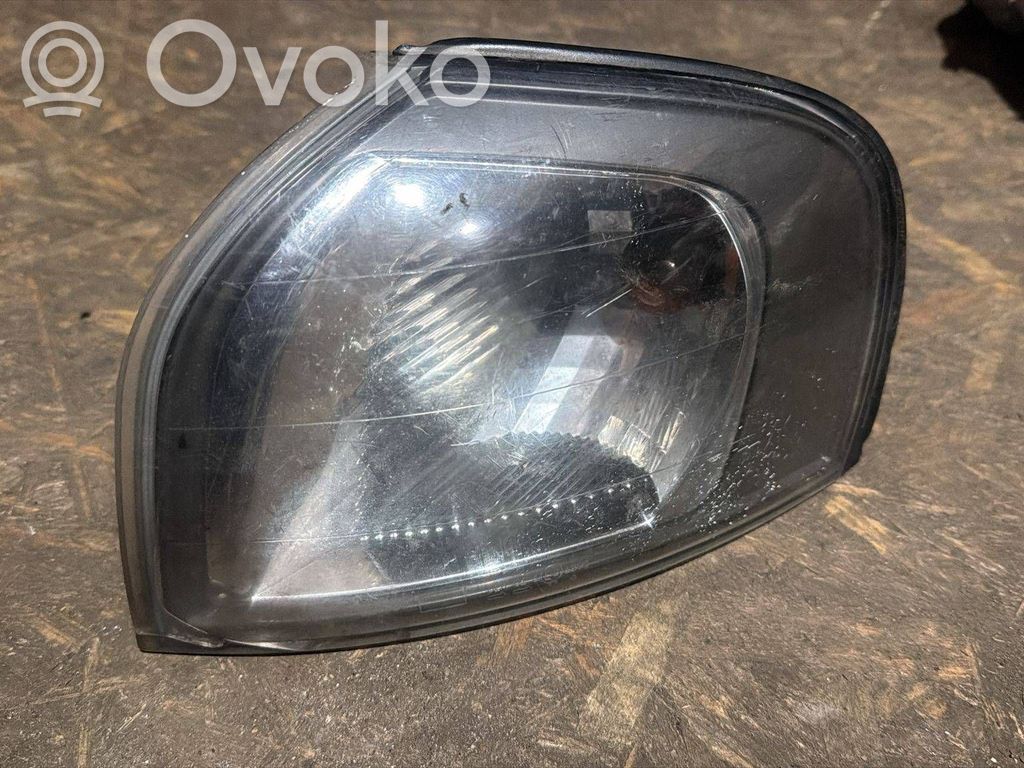 Volvo V70 Front indicator light 