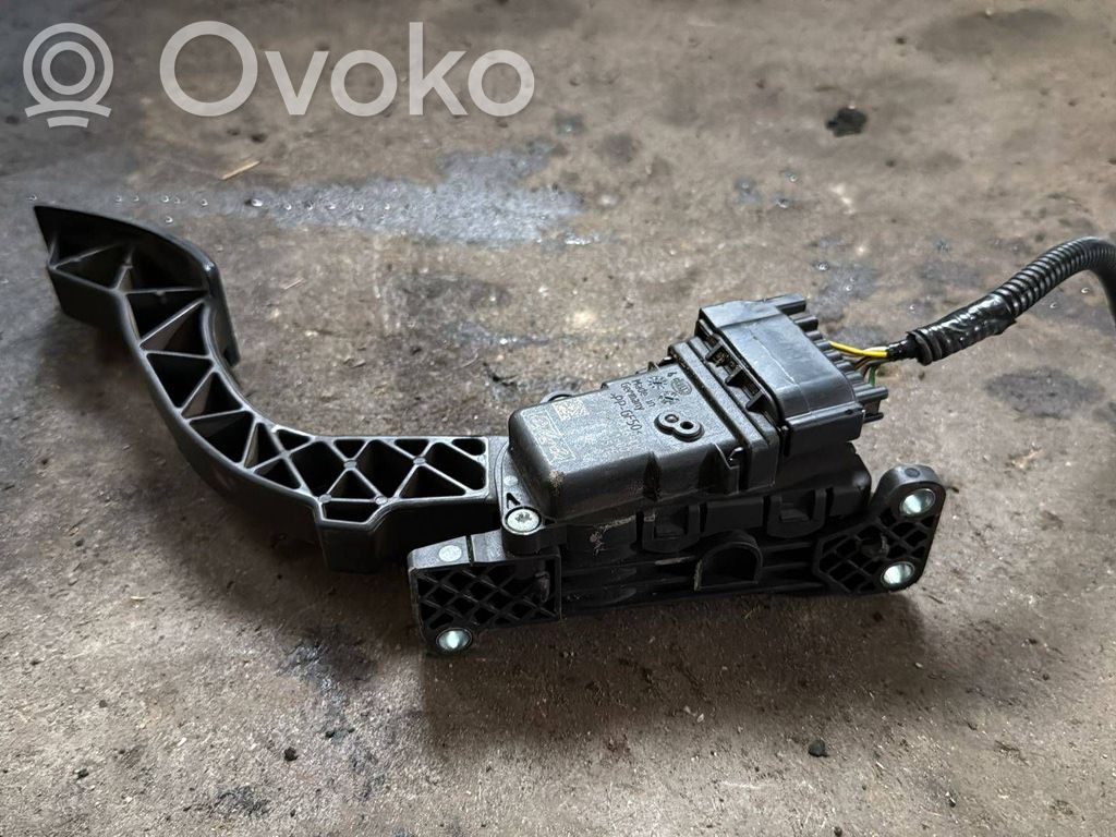 Volvo S40 Kaasupoljin 