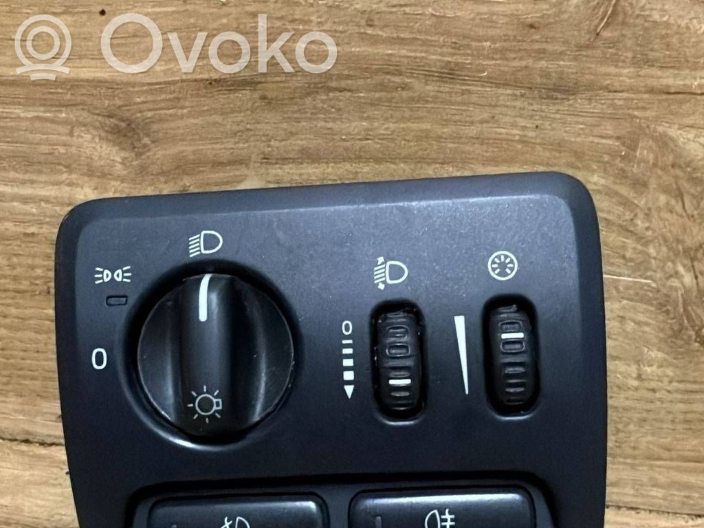 Volvo XC70 Light switch 