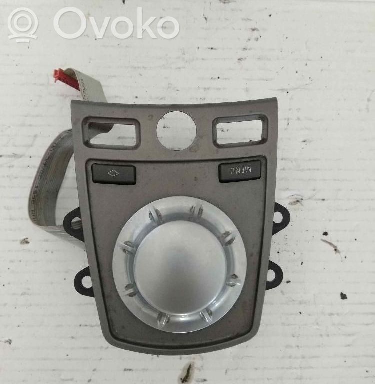 Multifunctional control switch/knob   6932716