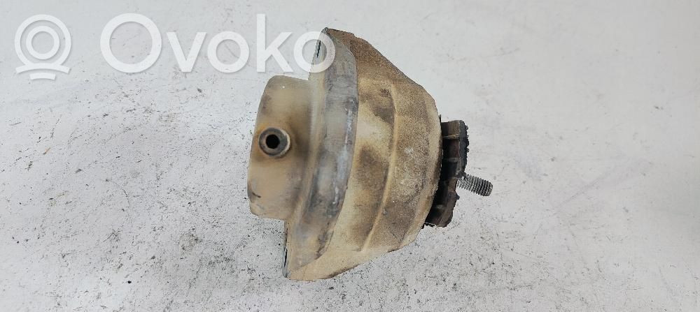 BMW 5 E60 E61 Engine mount bracket 