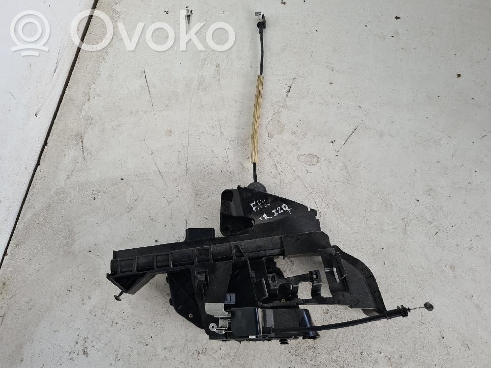 Ford C-MAX I Takaoven lukko 