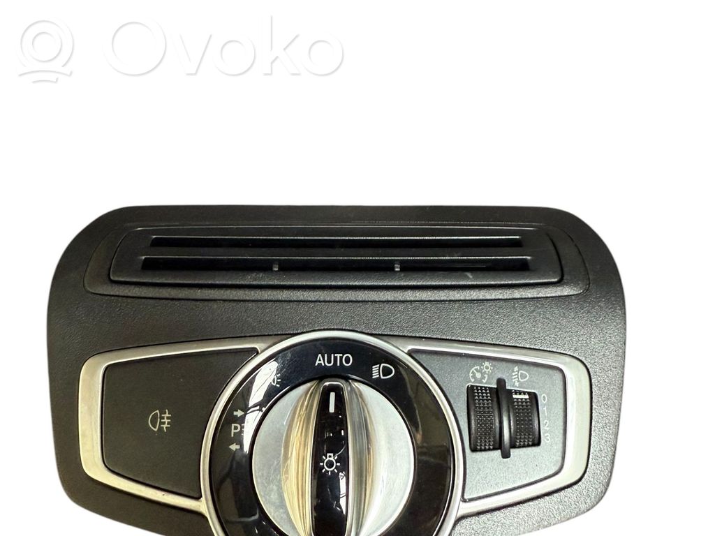Mercedes-Benz C W205 Przełącznik świateł 
