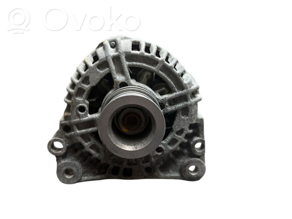 Skoda Fabia Mk2 (5J) Alternator 