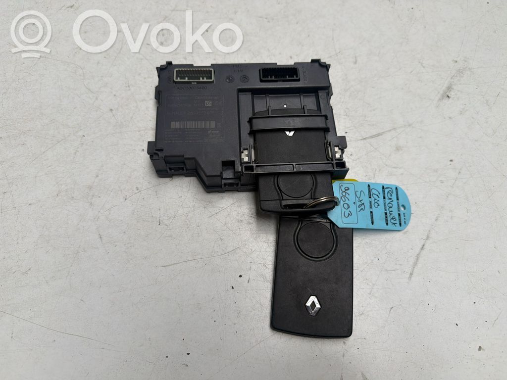 Renault Clio IV Citu veidu vadības bloki / moduļi 