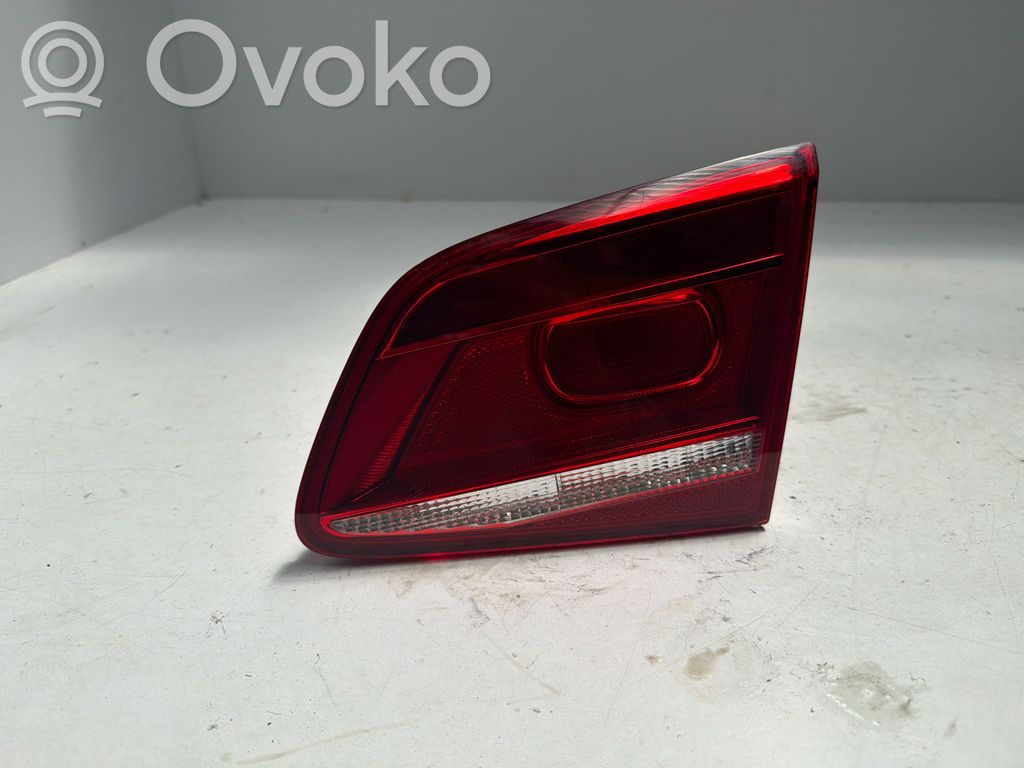 Volkswagen PASSAT B7 Lampy tylnej klapy bagażnika 