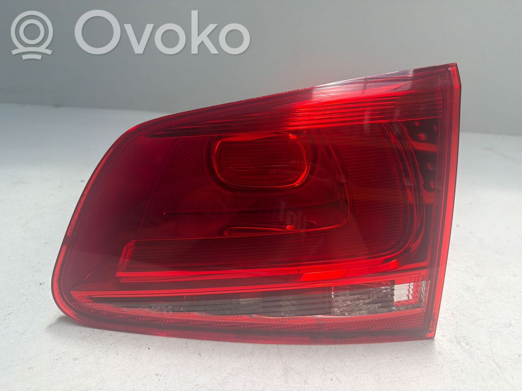 Volkswagen Touareg II Luci posteriori del portellone del bagagliaio 