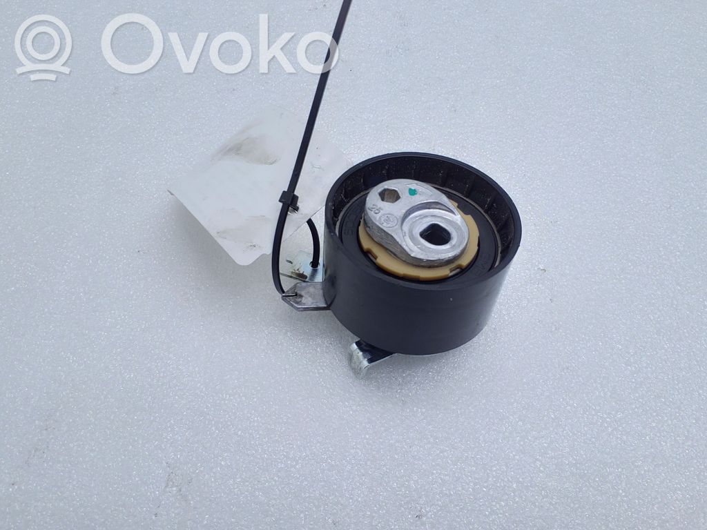 Nissan Qashqai Napinacz paska alternatora 