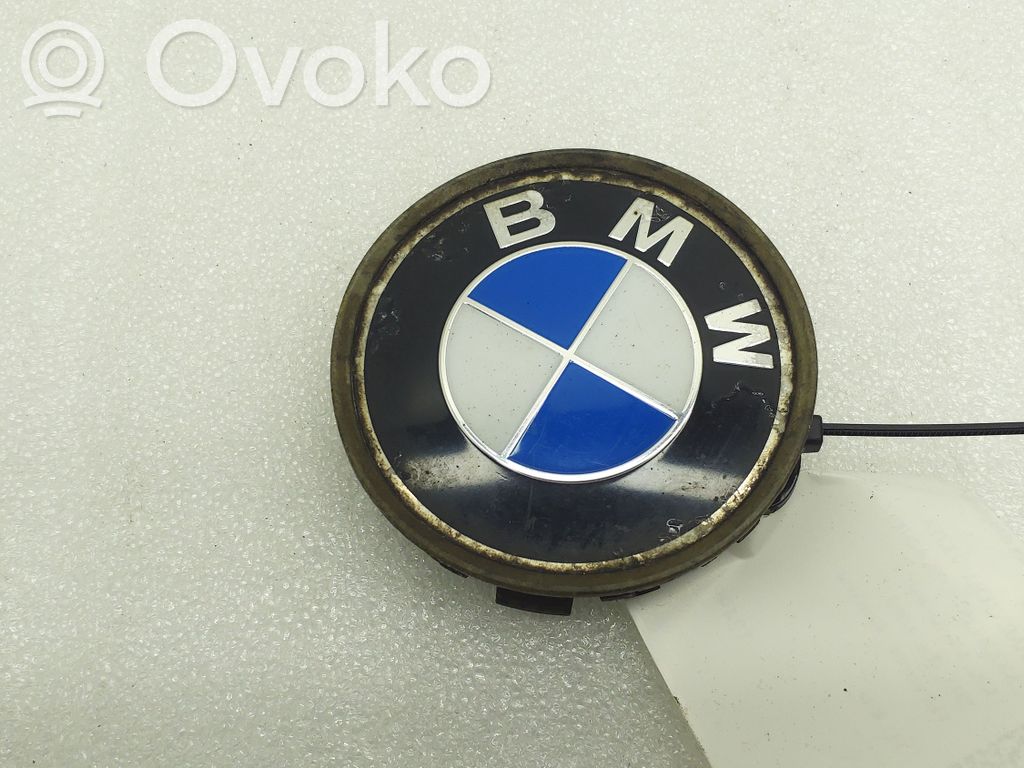 Original wheel cap   6768640