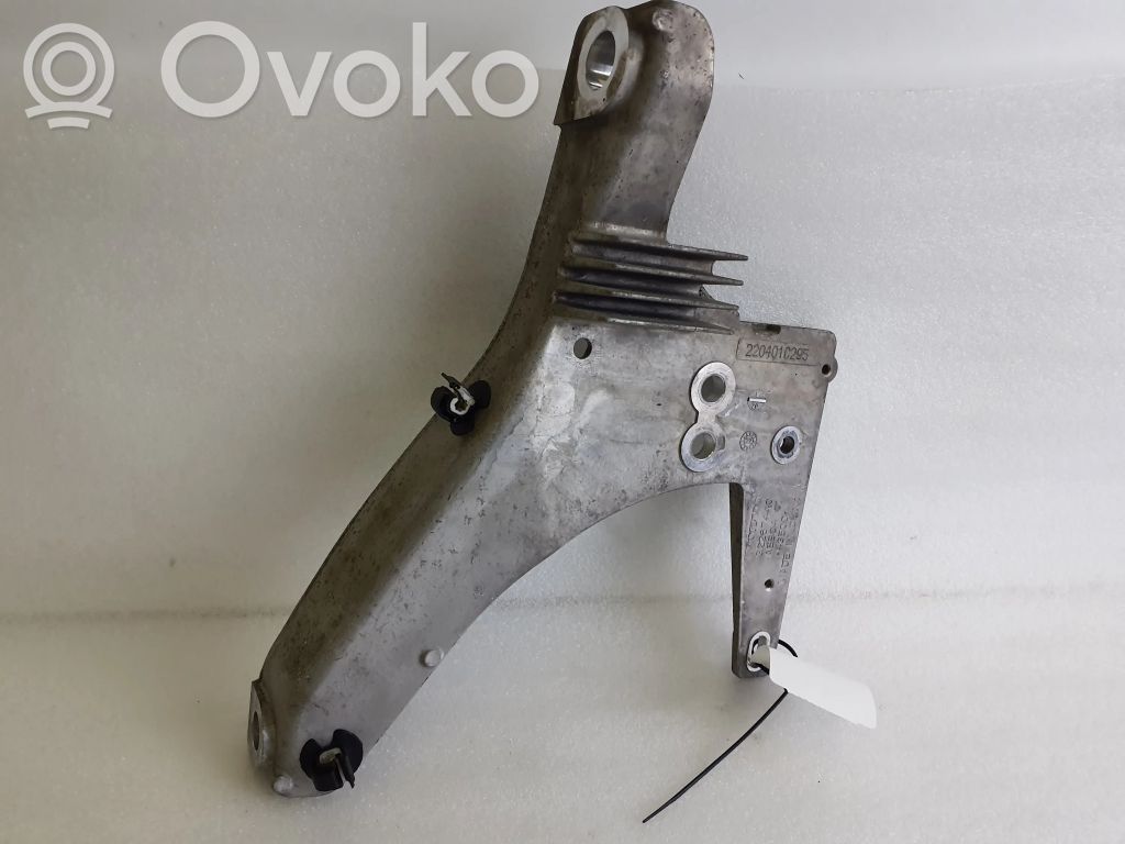 Volvo XC40 Holder (bracket) 