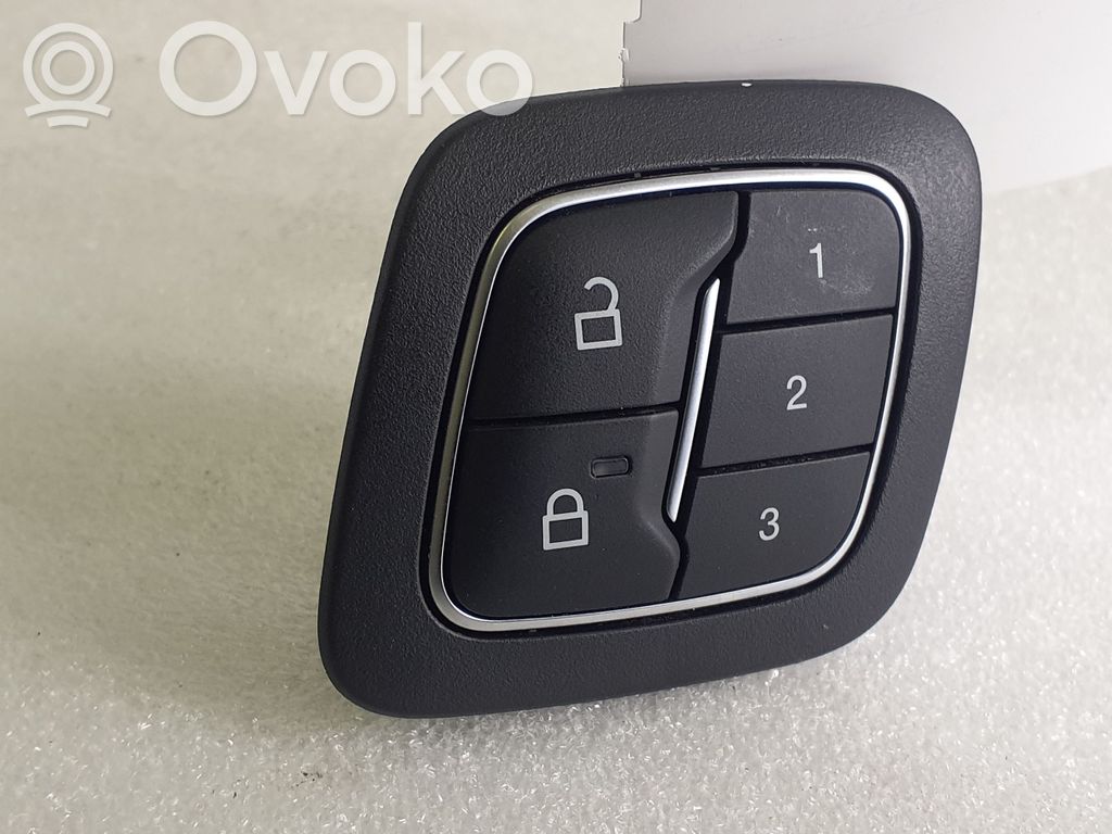 Ford Mustang Mach-E Central locking switch button 