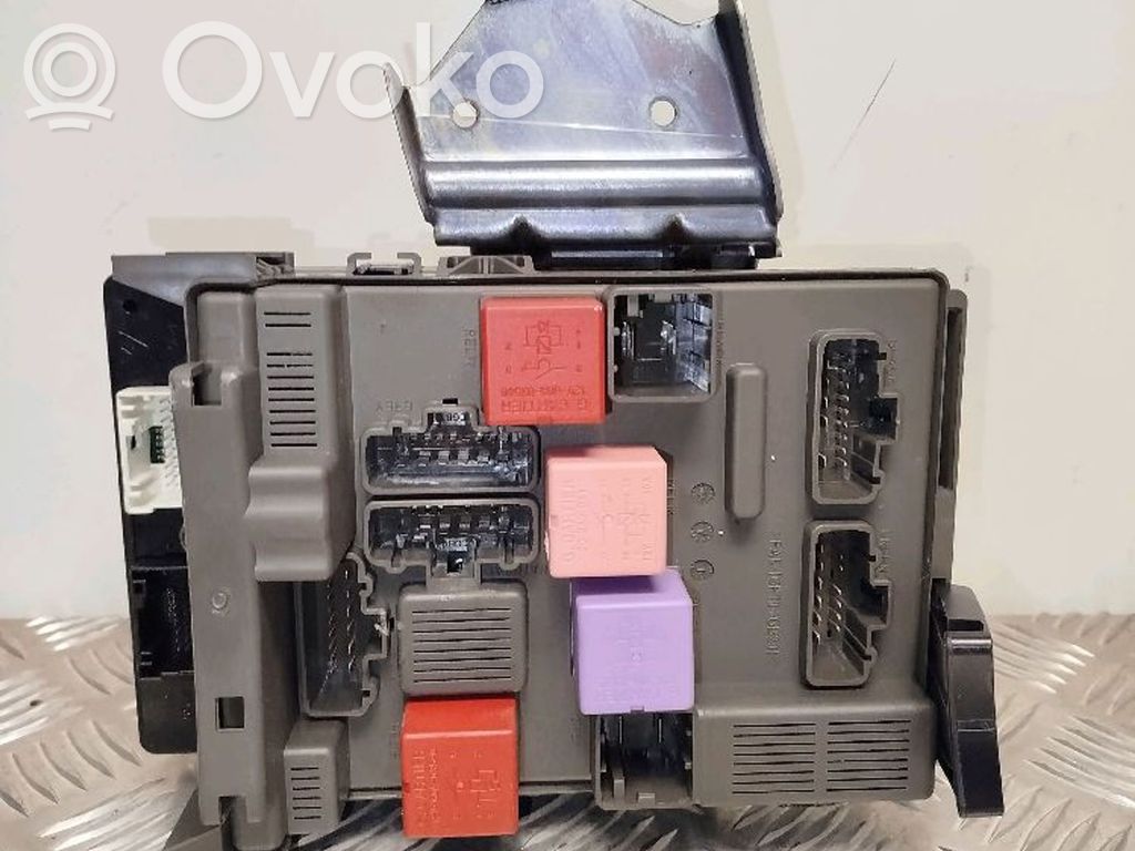 Autres unités de commande / modules   8200660168