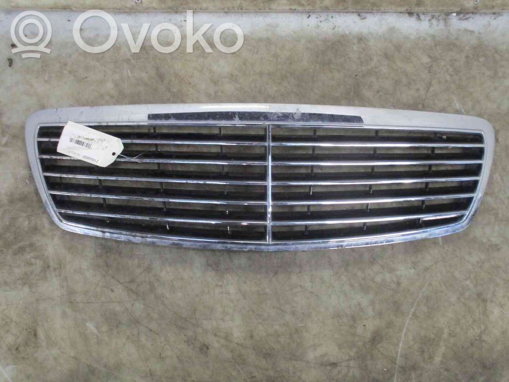 Mercedes-Benz E W211 Grille calandre supérieure de pare-chocs avant 