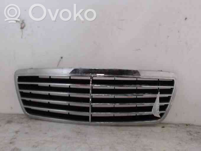 Mercedes-Benz E W210 Grilă radiator față