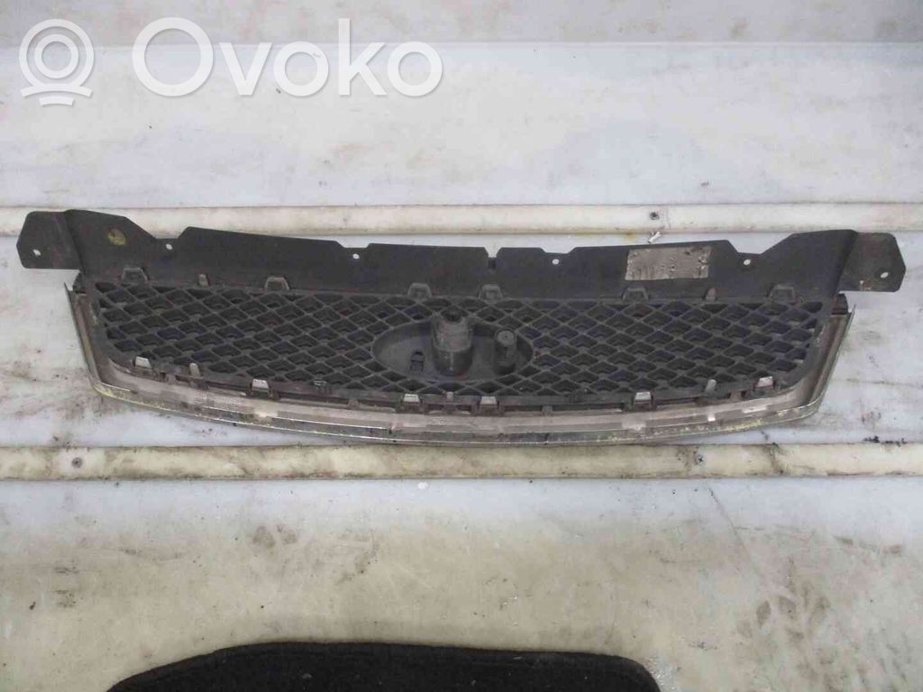 Ford Focus Augšējais režģis 