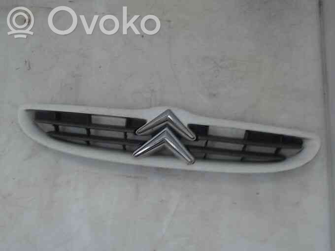 Citroen Saxo Maskownica / Grill / Atrapa górna chłodnicy 