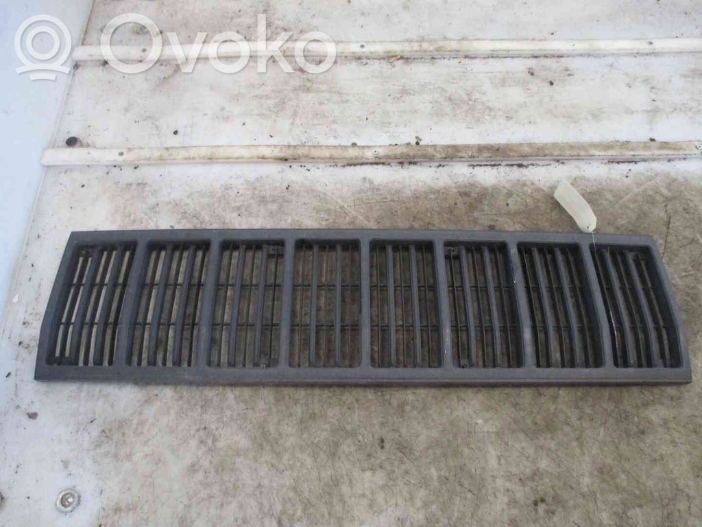 Maskownica / Grill / Atrapa górna chłodnicy   8310001181,21801965,2507853,VDMS4