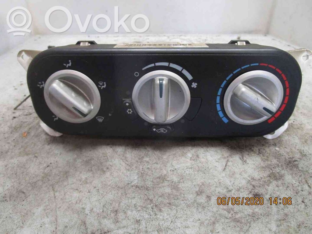 Chrysler PT Cruiser Panel klimatyzacji 