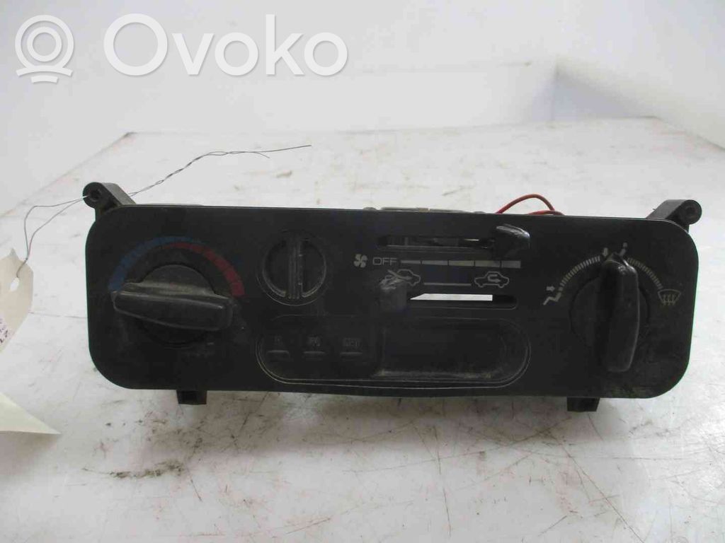 Mitsubishi L200 Unitate control climatizare 