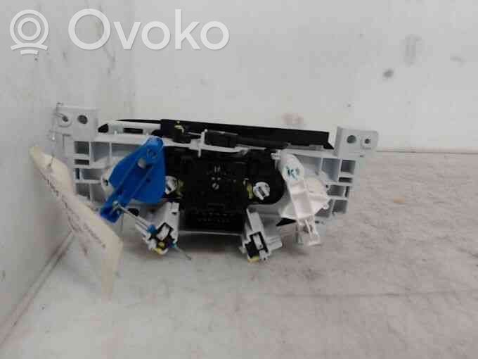 Dacia Duster Panel klimatyzacji 