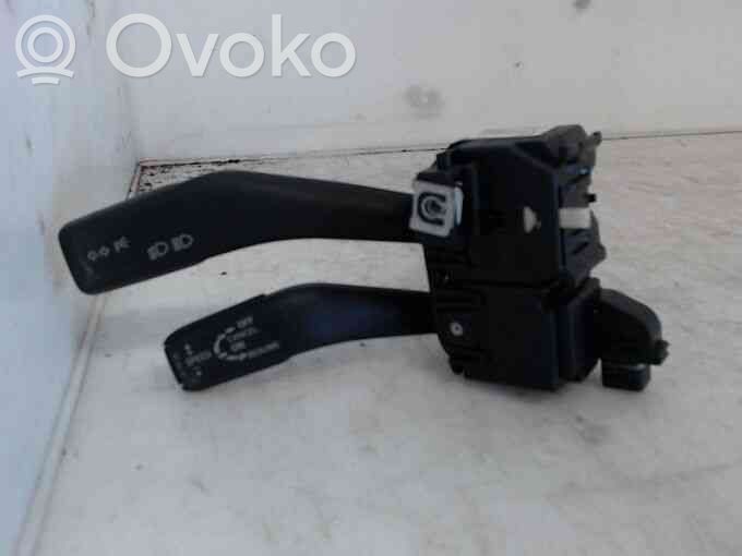 Audi A3 S3 8P Leva indicatori 