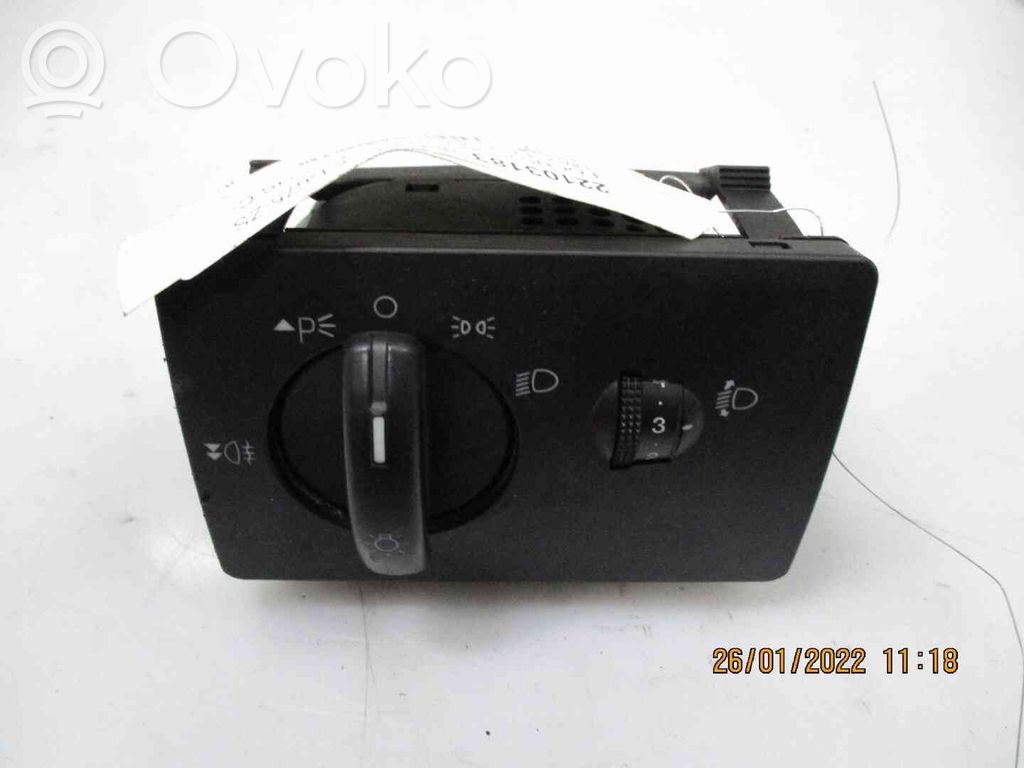 Comutator lumini   1323829,22103183,2538621,VDMS4