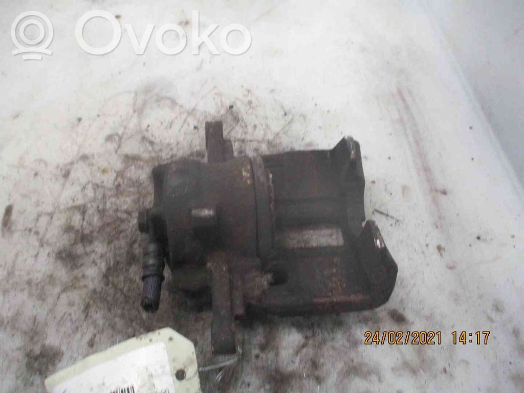 Mitsubishi Colt Zacisk hamulcowy przedni 