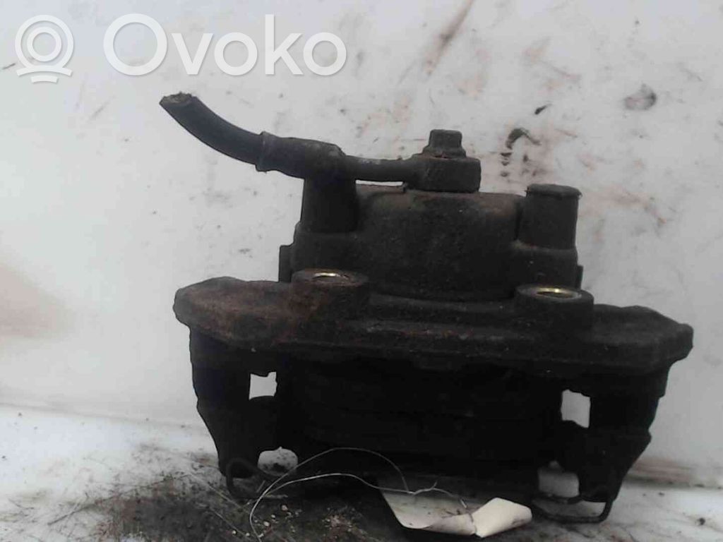 Opel Corsa B Zacisk hamulcowy przedni